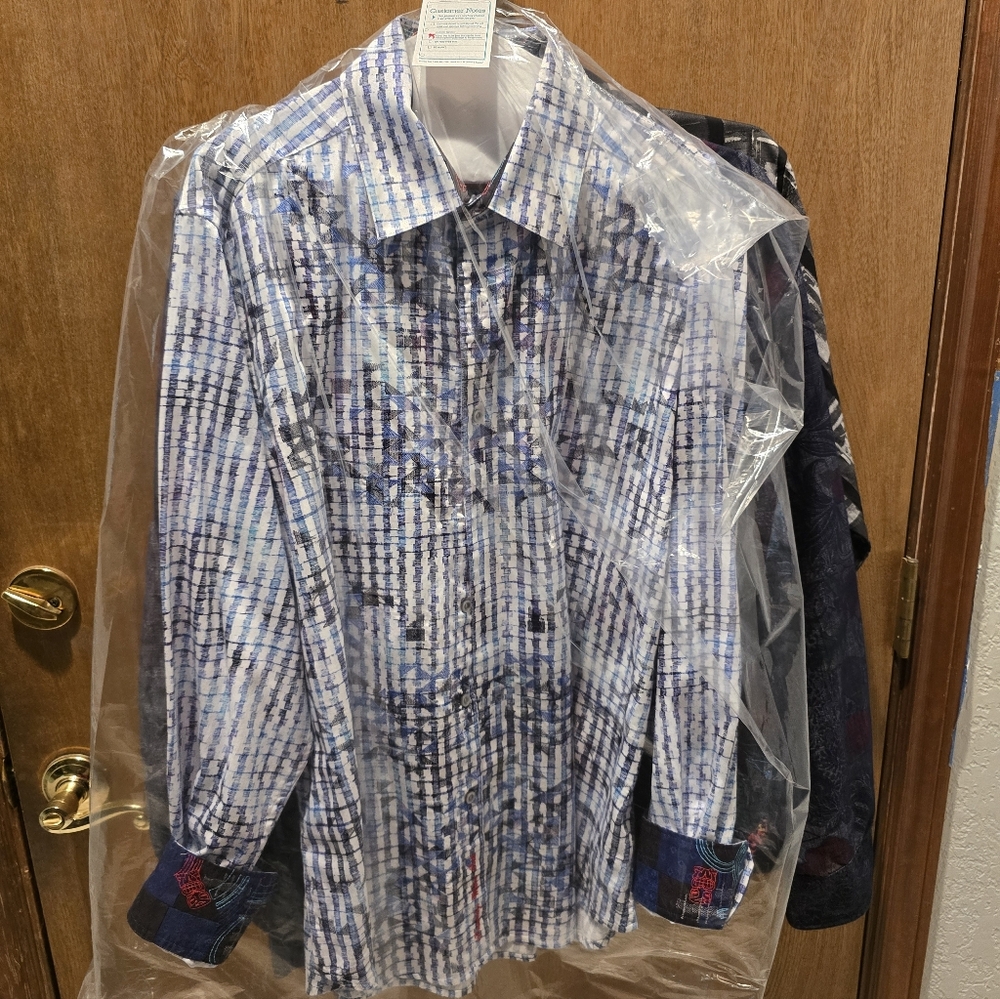 Elegant Blue and White Checkered Men's Shirt